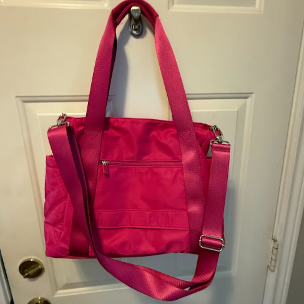 IHKWIP Zig Zag Transit Tote with Crossbody Strap Ruby Berry - Picture 3 of 8